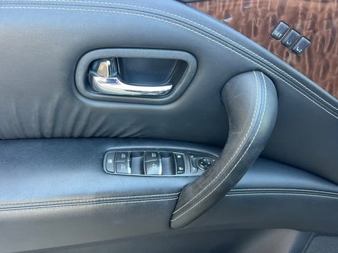 Used 2017 Nissan Armada Platinum image 13