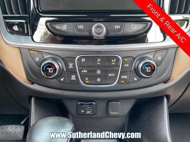 Used 2022 Chevrolet Traverse Premier AWD/4WD image 36