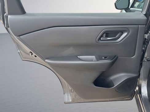 Used 2024 Nissan Rogue S FWD image 25