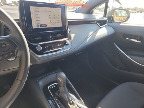 Certified 2025 Toyota Corolla SE image 20