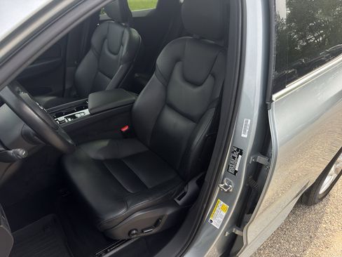 Used 2018 Volvo XC60 T5 Momentum w/ Convenience Package AWD/4WD image 15