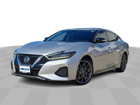 Used 2022 Nissan Maxima SV w/ Floor Mat Group image 1