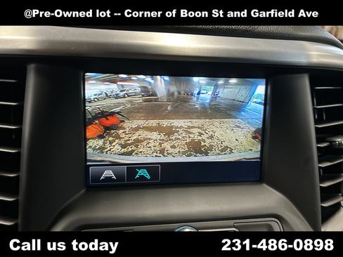 Used 2019 GMC Acadia SLE w/ Driver Alert Package I AWD/4WD image 25
