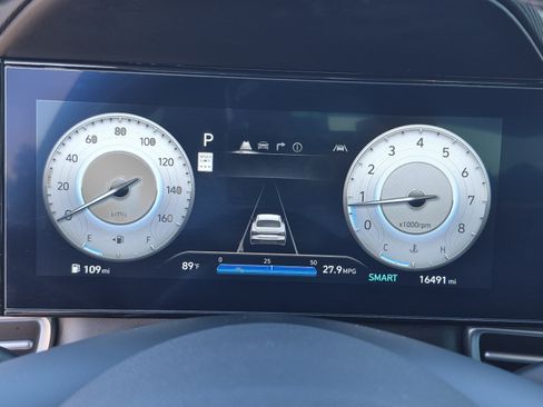 Certified 2024 Hyundai Elantra SEL w/ Convenience Package FWD image 31