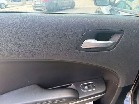 Used 2022 Dodge Charger SXT w/ Leather Interior Group RWD image 10