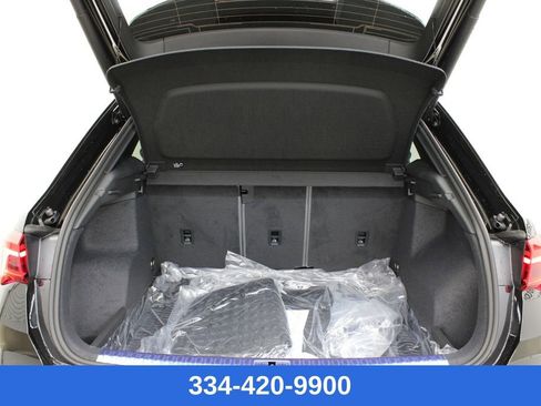 New 2025 Audi Q3 2.0T Premium image 30