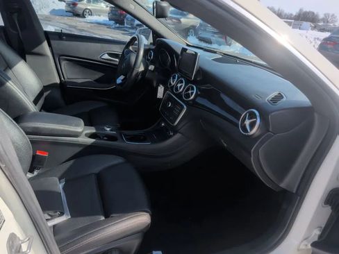 Used 2016 Mercedes-Benz CLA 250 4MATIC image 19