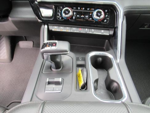 Used 2024 GMC Sierra 1500 Denali image 25