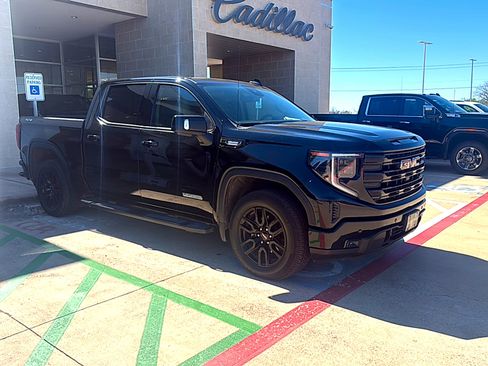 Used 2024 GMC Sierra 1500 Elevation w/ Elevation Premium Package image 3