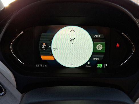 Certified 2020 Chevrolet Bolt Premier w/ Infotainment Package image 21