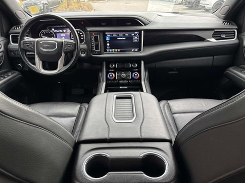 Used 2021 GMC Yukon XL Denali w/ Denali Ultimate Package image 17