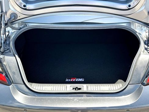 Used 2024 Toyota GR86 Premium RWD image 10
