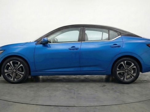 Used 2025 Nissan Sentra SV FWD image 5