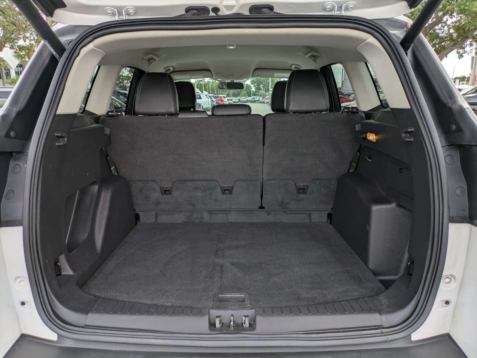 Used 2019 Ford Escape SEL FWD image 10