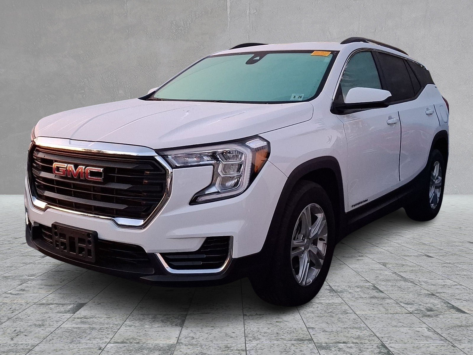 Used 2023 GMC Terrain SLE w/ Driver Convenience Package FWD image 1