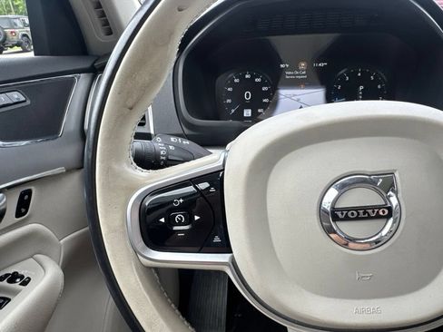 Used 2022 Volvo XC90 T5 Momentum AWD/4WD image 27