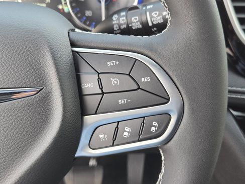 New 2026 Chrysler Pacifica Select image 20