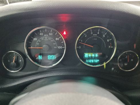 Used 2015 Jeep Wrangler Rubicon w/ Power Convenience Group AWD/4WD image 23