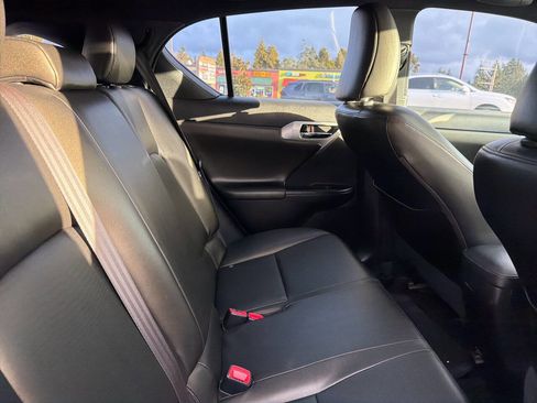 Used 2013 Lexus CT 200h image 15