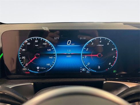 Used 2022 Mercedes-Benz GLB 250 4MATIC image 24