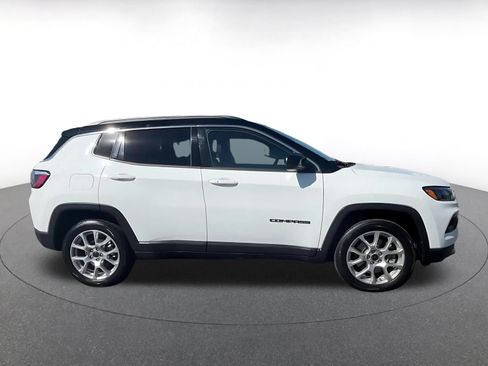 Used 2025 Jeep Compass Limited AWD/4WD image 16