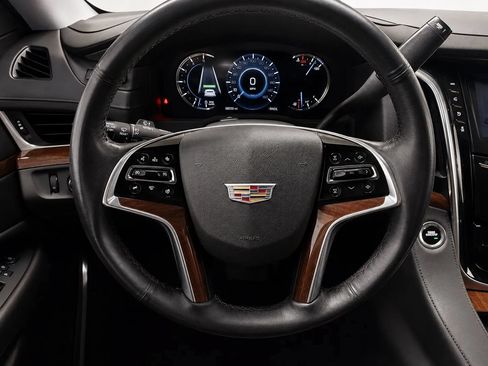 Used 2020 Cadillac Escalade ESV Luxury RWD image 34