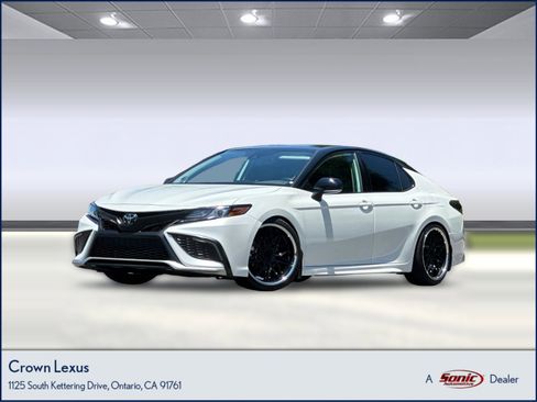 Used 2023 Toyota Camry XSE FWD image 1