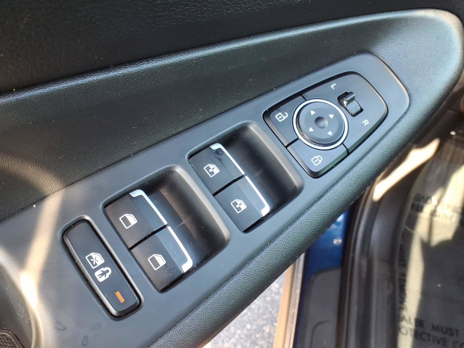 Certified 2022 Hyundai Santa Fe SEL AWD/4WD image 12