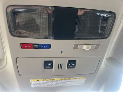 Used 2016 Subaru Crosstrek 2.0i Premium image 13