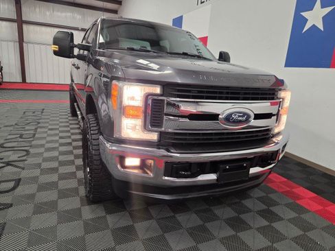 Used 2017 Ford F250 XLT w/ XLT Value Package AWD/4WD image 22