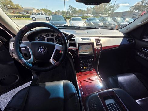 Used 2012 Cadillac Escalade 2WD image 10