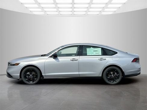 New 2025 Honda Accord SE image 2