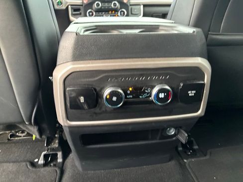 Used 2024 Ford Expedition XLT AWD/4WD image 23