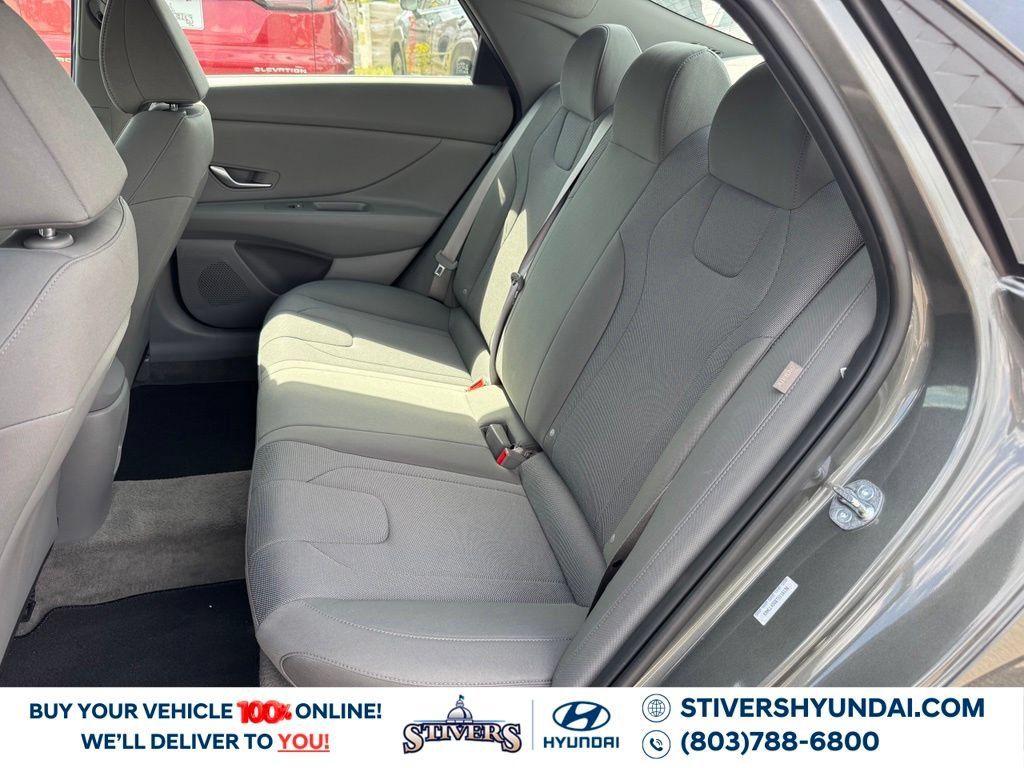 Certified 2026 Hyundai Elantra SE FWD image 19