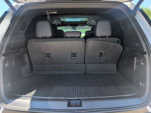 Used 2024 Chevrolet Traverse RS w/ LPO, Floor Liner Package AWD/4WD image 5