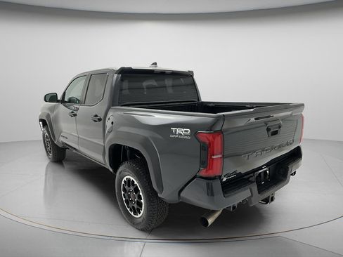 Used 2025 Toyota Tacoma TRD Off-Road AWD/4WD image 7