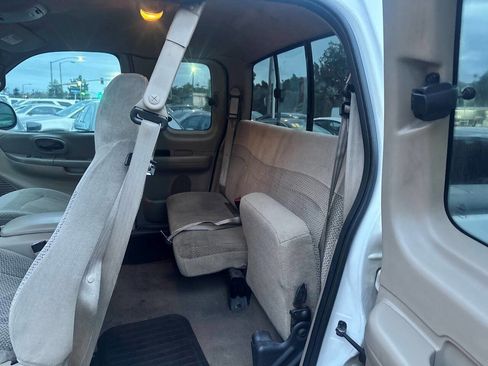 Used 2000 Ford F150 XLT image 12