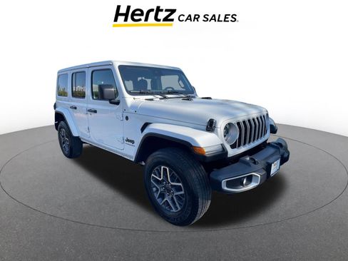 Used 2025 Jeep Wrangler Sahara image 1