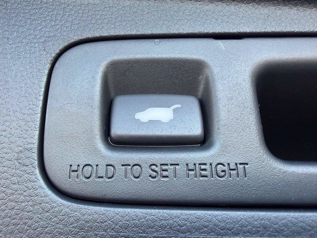 Used 2025 Honda CR-V EX-L image 16