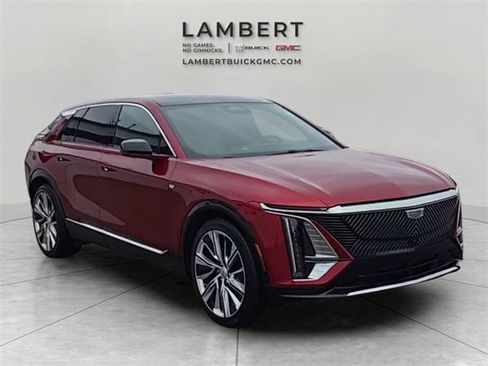 Used 2025 Cadillac Lyriq Luxury w/ LPO, Floor Liner Package image 4