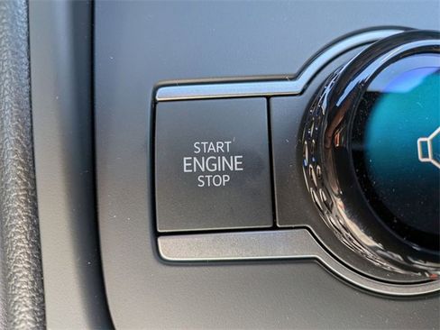 New 2026 Volkswagen Tiguan SE R-Line image 15