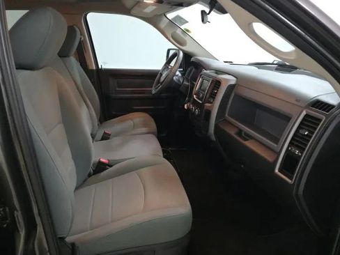 Used 2017 RAM 1500 Express RWD image 8