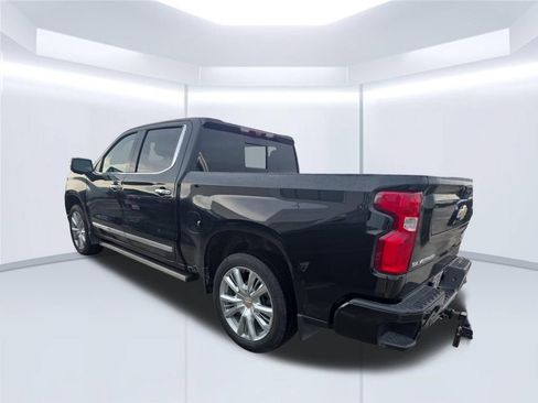 Used 2024 Chevrolet Silverado 1500 High Country w/ High Country Premium Package AWD/4WD image 45