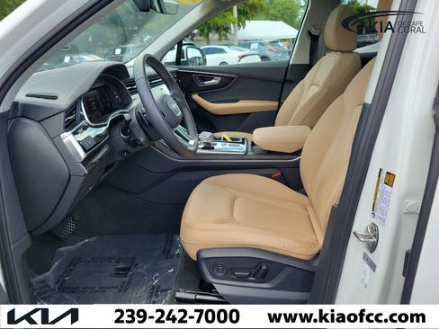 Used 2025 Audi Q7 3.0T Premium AWD/4WD image 23