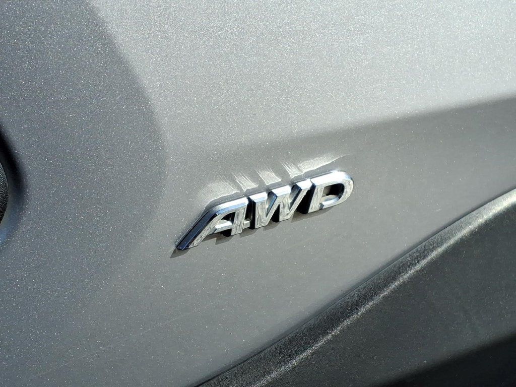 Used 2022 Toyota RAV4 Limited AWD/4WD image 11
