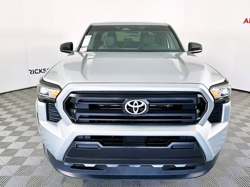 Used 2025 Toyota Tacoma SR image 8