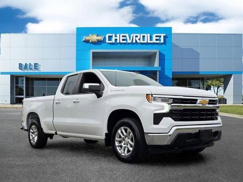 Used 2024 Chevrolet Silverado 1500 LT RWD image 1