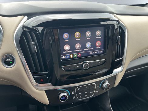 Used 2023 Chevrolet Traverse LS AWD/4WD image 14