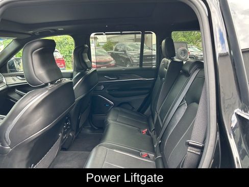 Certified 2022 Jeep Grand Cherokee Overland w/ Luxury Tech Group IV image 35