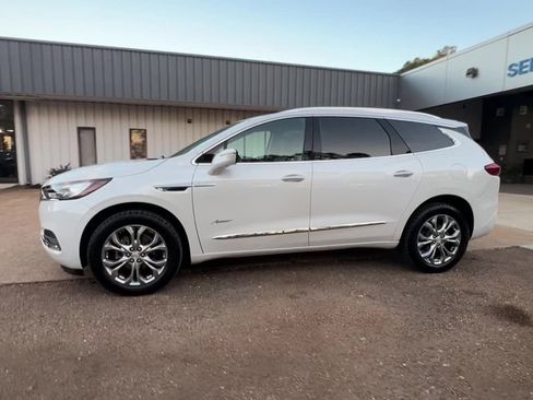 Used 2021 Buick Enclave Avenir w/ Avenir Technology Package image 3